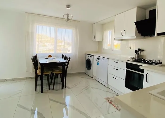 Apartment E-my Marina *