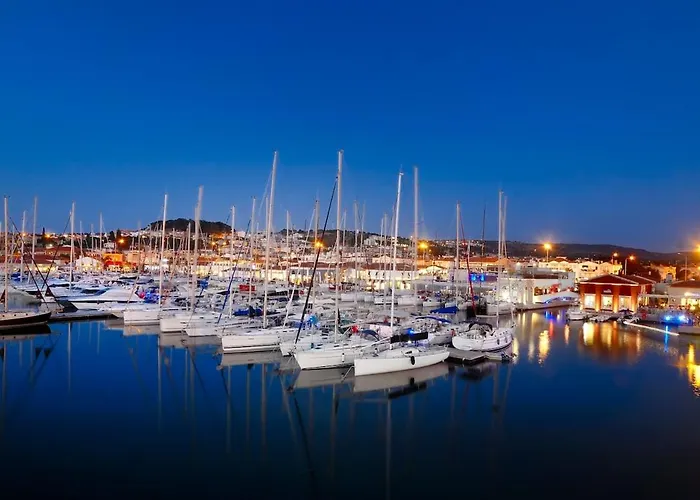 Apartment E-my Marina